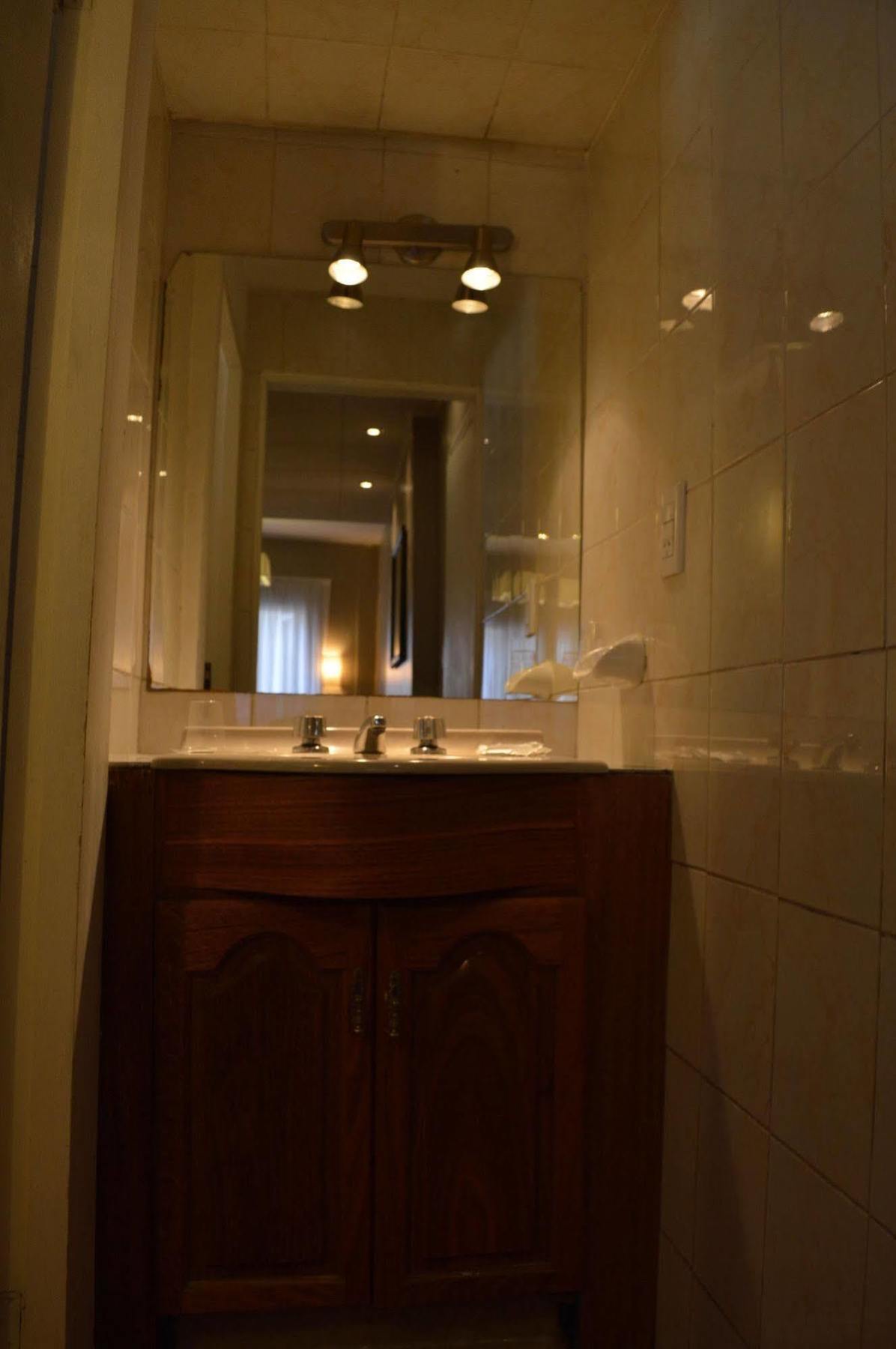 Hotel Petit Mendoza