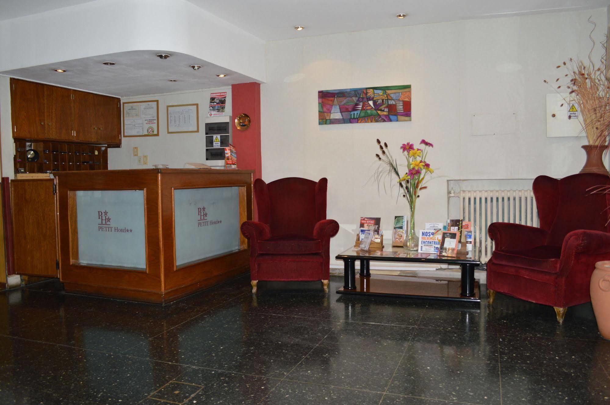 Hotel Petit Mendoza