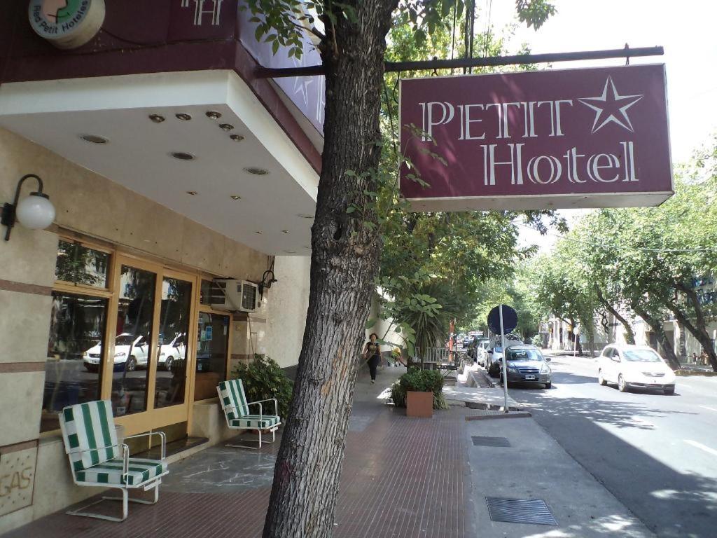 Petit Mendoza